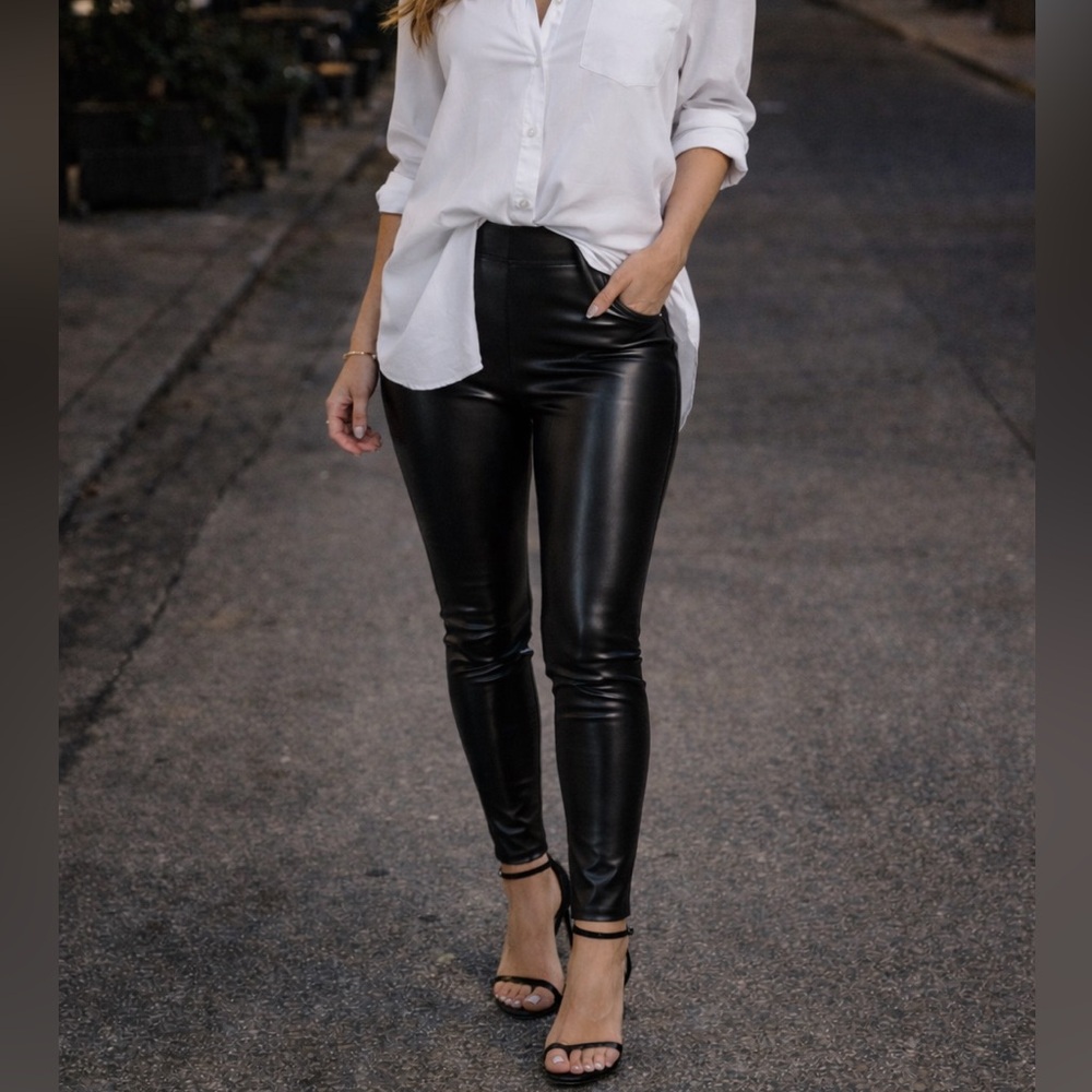 LOFT Petite Faux Leather Black Leggings MP Pull On Moto Vegan Leather Pants Chic